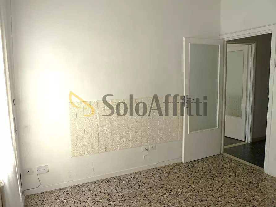 Immagine 3 di Trilocale in affitto  a San Remo