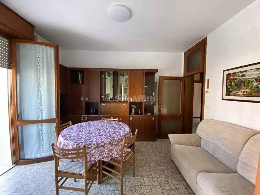 Immagine 11 di Pentalocale in affitto  in Viale Leonardo da Vinci 61a a Rimini