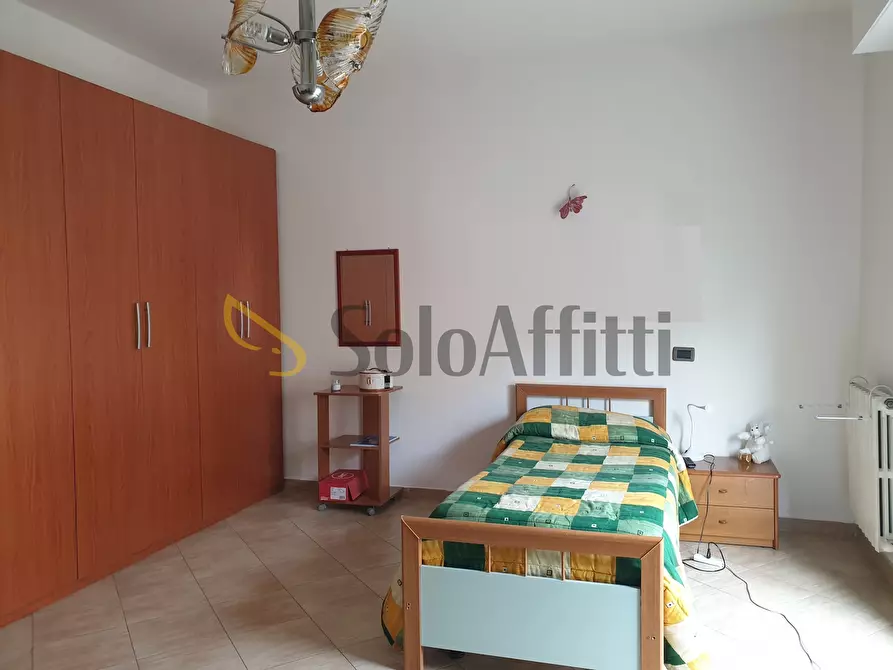 Immagine 11 di Stanza singola in affitto  a Catanzaro