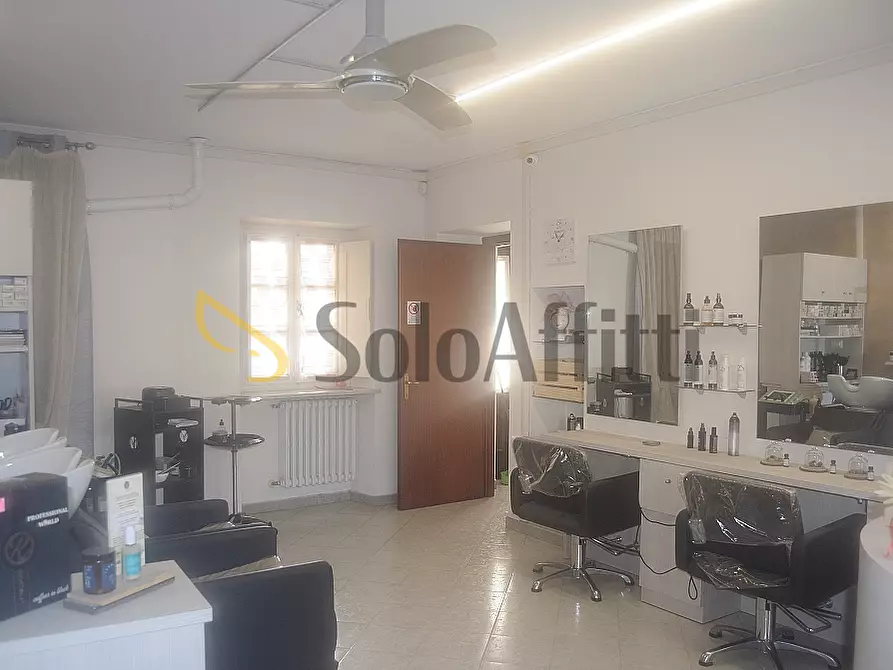 Immagine 3 di Locale commerciale in affitto  in Via Cavour 69 a Settimo Torinese