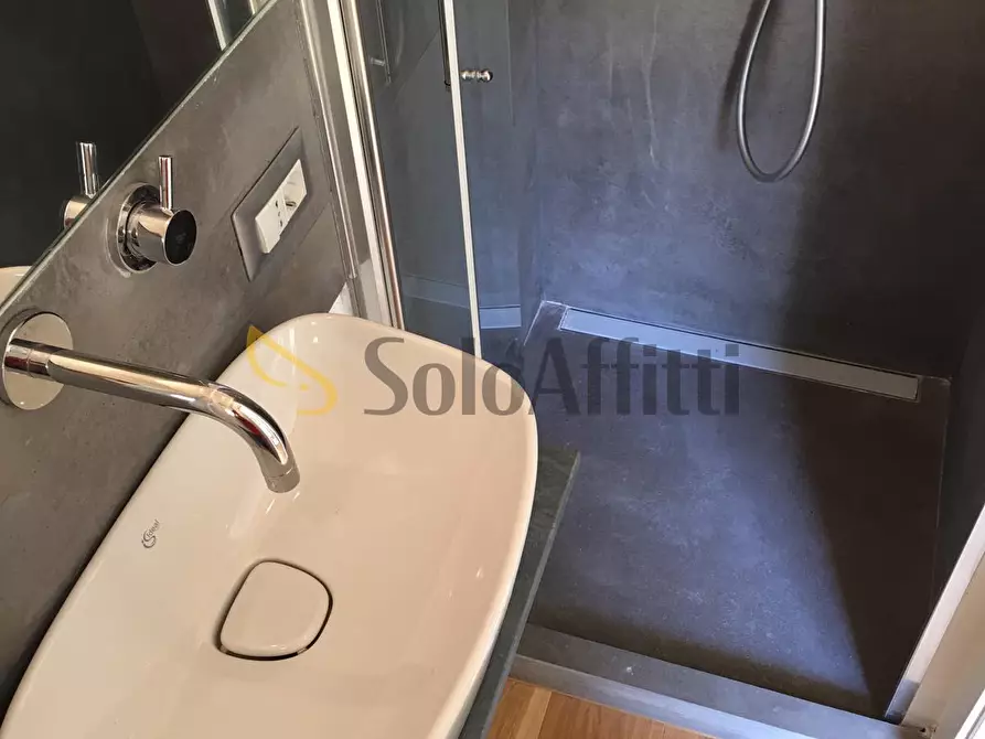 Immagine 3 di Quadrilocale in affitto  in Viale Fabbricotti 106 a Livorno