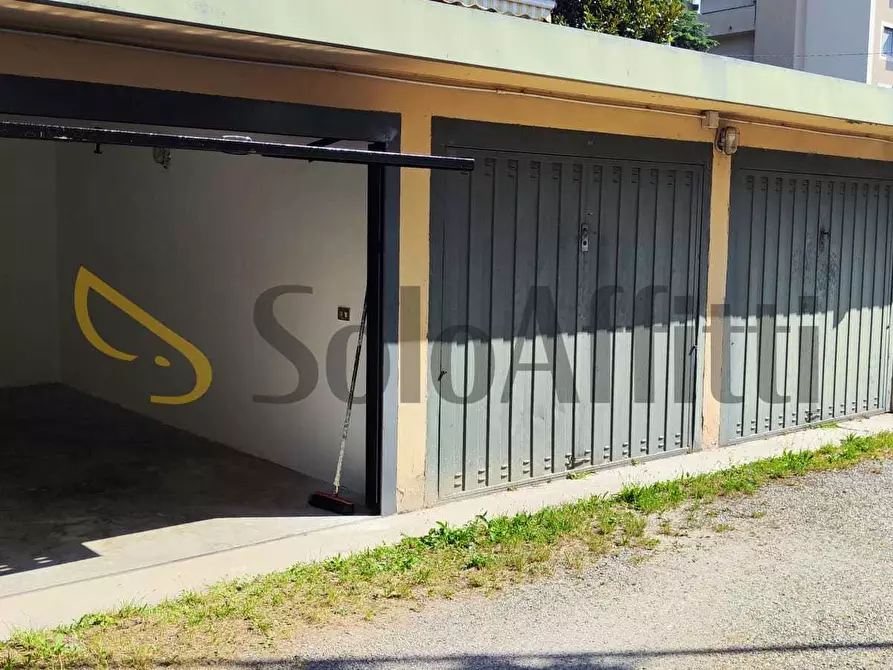 Immagine 9 di Garage in affitto  in Via Monte Grappa 185 a Cinisello Balsamo