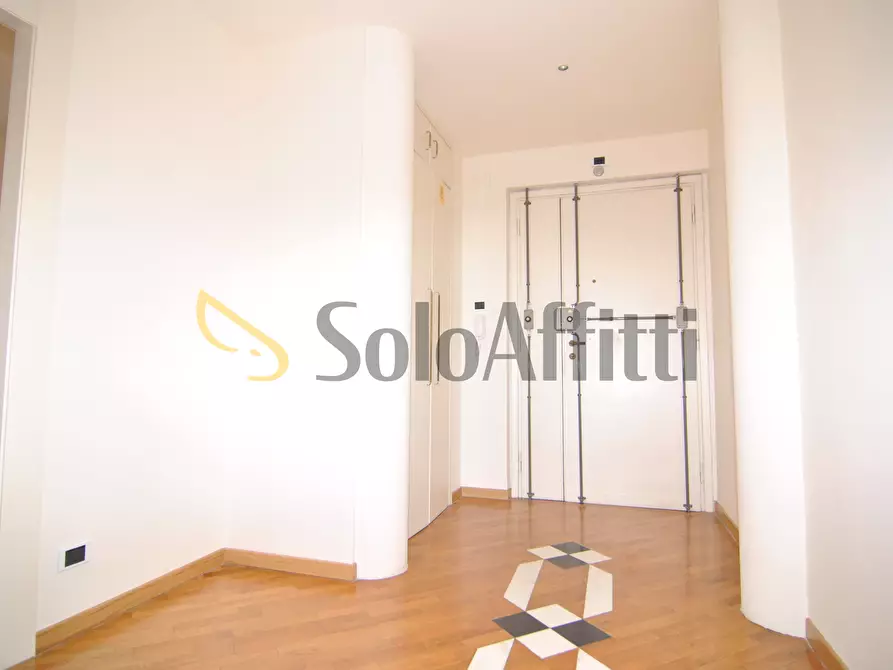 Immagine 3 di Trilocale in affitto  a Livorno