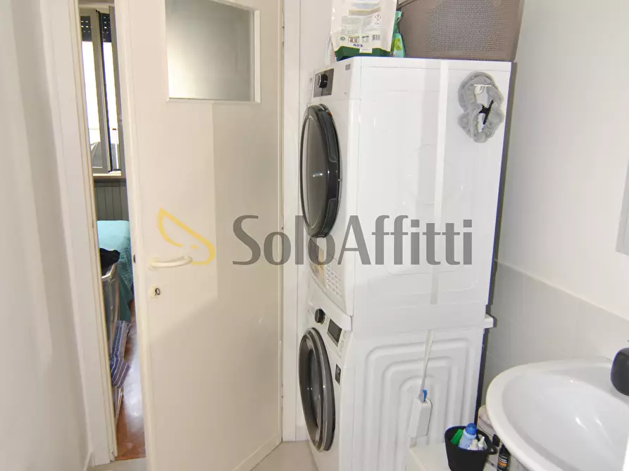Immagine 24 di Trilocale in affitto  a Livorno