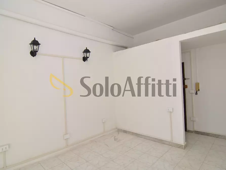 Immagine 9 di Monolocale in affitto  a Livorno