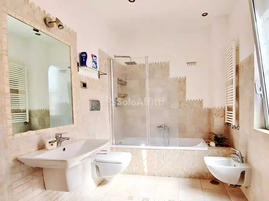 Immagine 24 di Trilocale in affitto  in Via Passo Buole a Fiumicino