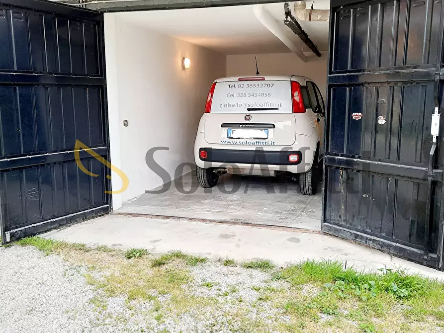 Immagine 8 di Garage in affitto  in Via Monte Grappa 185 a Cinisello Balsamo