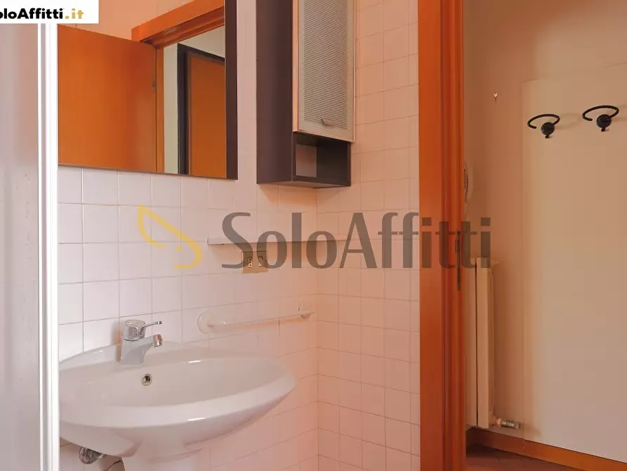 Immagine 13 di Monolocale in affitto  in Corso Roma 98 a Cesano Maderno