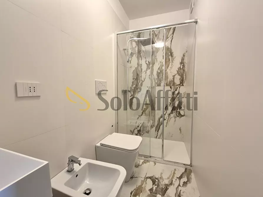 Immagine 15 di Quadrilocale in affitto  a Catanzaro