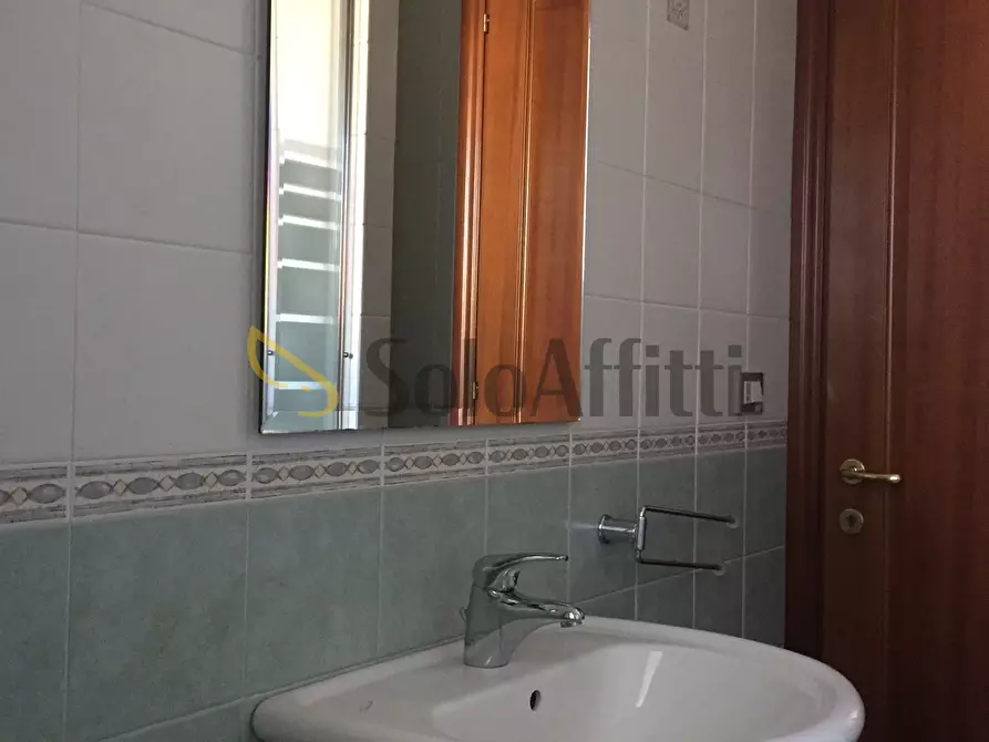 Immagine 13 di Trilocale in affitto  a Cagliari