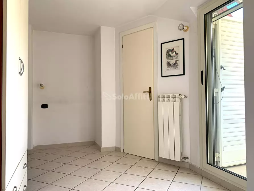 Immagine 13 di Mansarda in affitto  a Catanzaro
