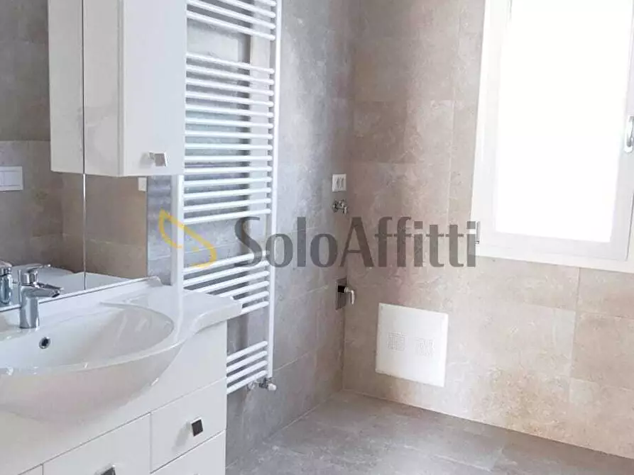 Immagine 4 di Bilocale in affitto  in Via Feltre a Varedo