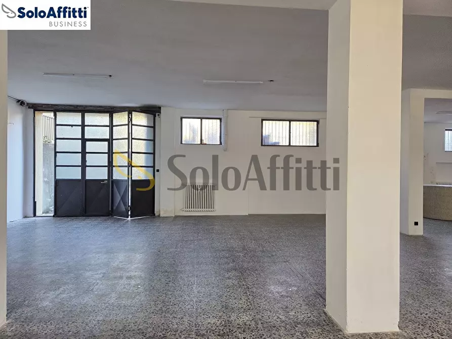 Immagine 2 di Magazzino in affitto  in Via Raffaello Sanzio 25 a Seveso