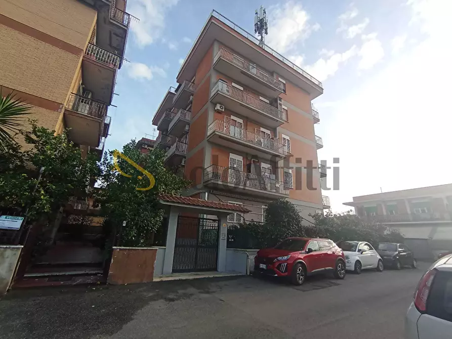 Immagine 4 di Quadrilocale in affitto  in Via Melpomene 44 a Roma