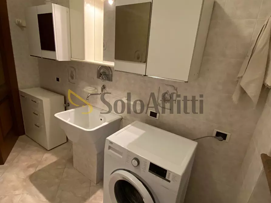 Immagine 12 di Stanza singola in affitto  in Via Milano 9 a Seregno