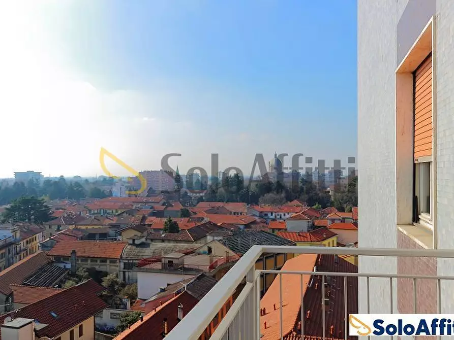 Immagine 3 di Bilocale in affitto  in Viale alla stazione 1 a Desio