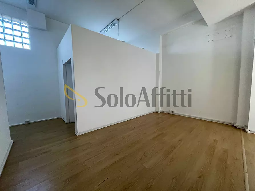 Immagine 9 di Locale commerciale in affitto  a Frosinone