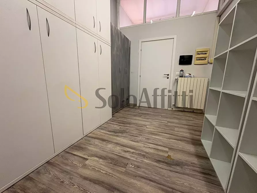 Immagine 3 di Locale commerciale in affitto  in Via dei Mille 11 a Busto Arsizio