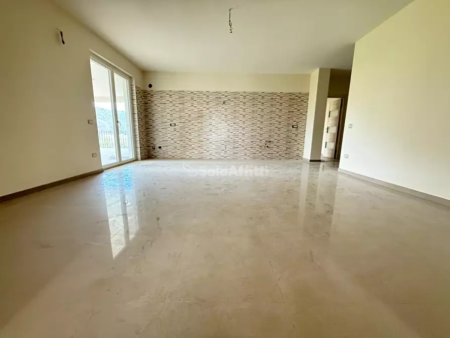 Immagine 8 di Ufficio in affitto  in Via Forche Caudine a Maddaloni