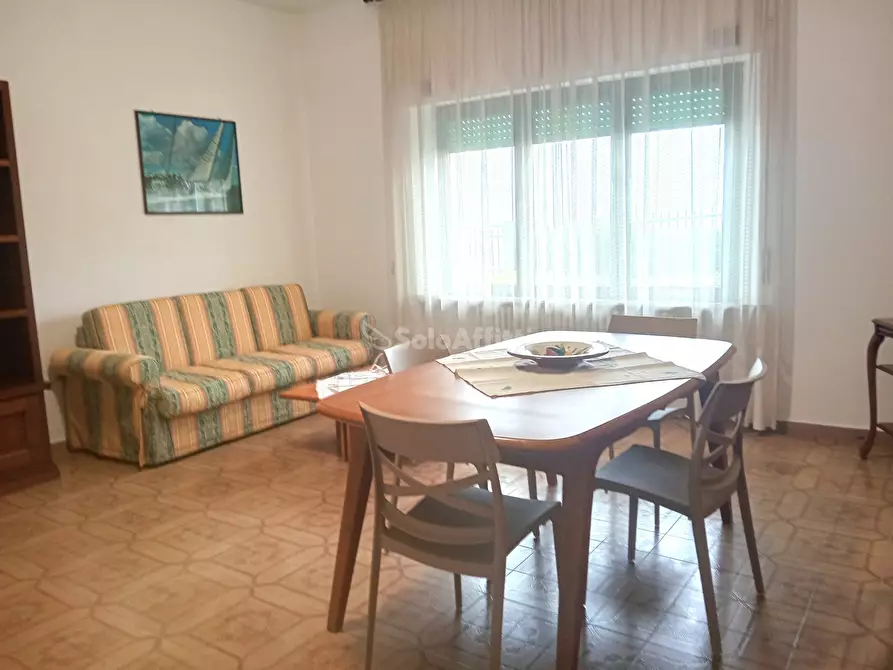 Immagine 4 di Bilocale in affitto  a Falconara Marittima