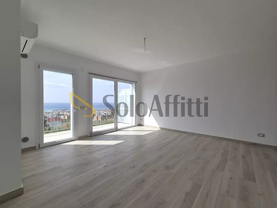 Immagine 5 di Trilocale in affitto  in Via Antonio Izzi De Falenta 14 a Catanzaro