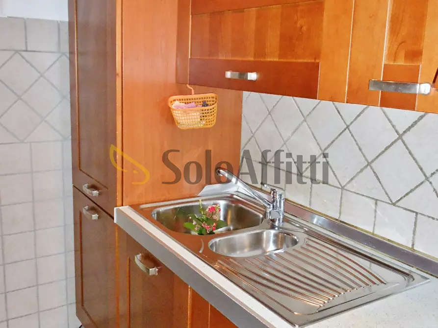 Immagine 7 di Villetta a schiera in affitto  in Via Fiorenzuola di Focara a Fiumicino