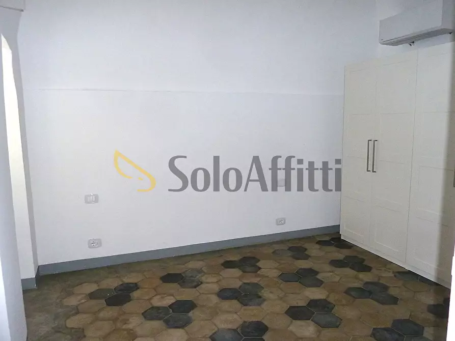 Immagine 14 di Trilocale in affitto  in Piazza Dante Alighieri 4 a Bordighera