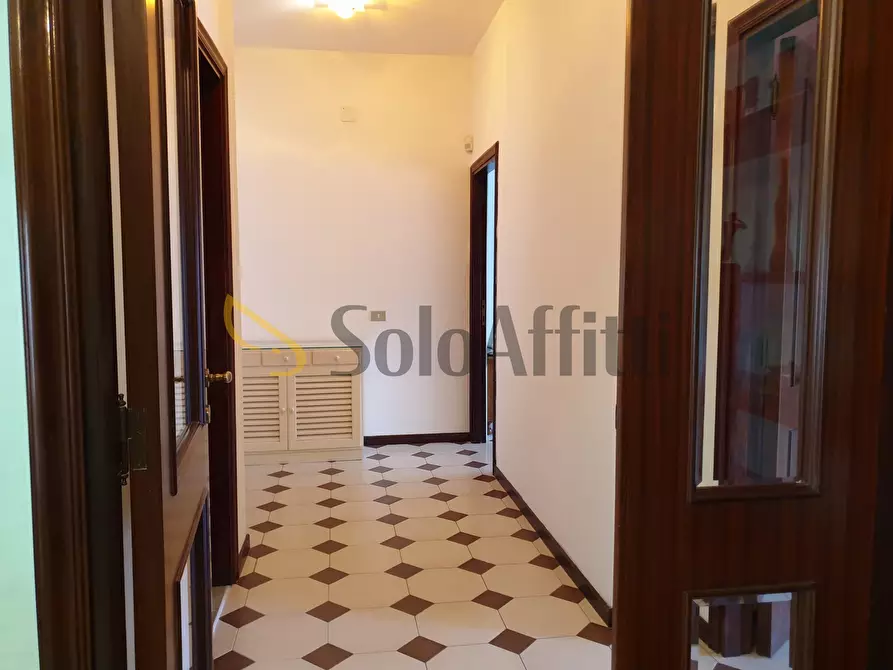 Immagine 5 di Pentalocale in affitto  a Catanzaro