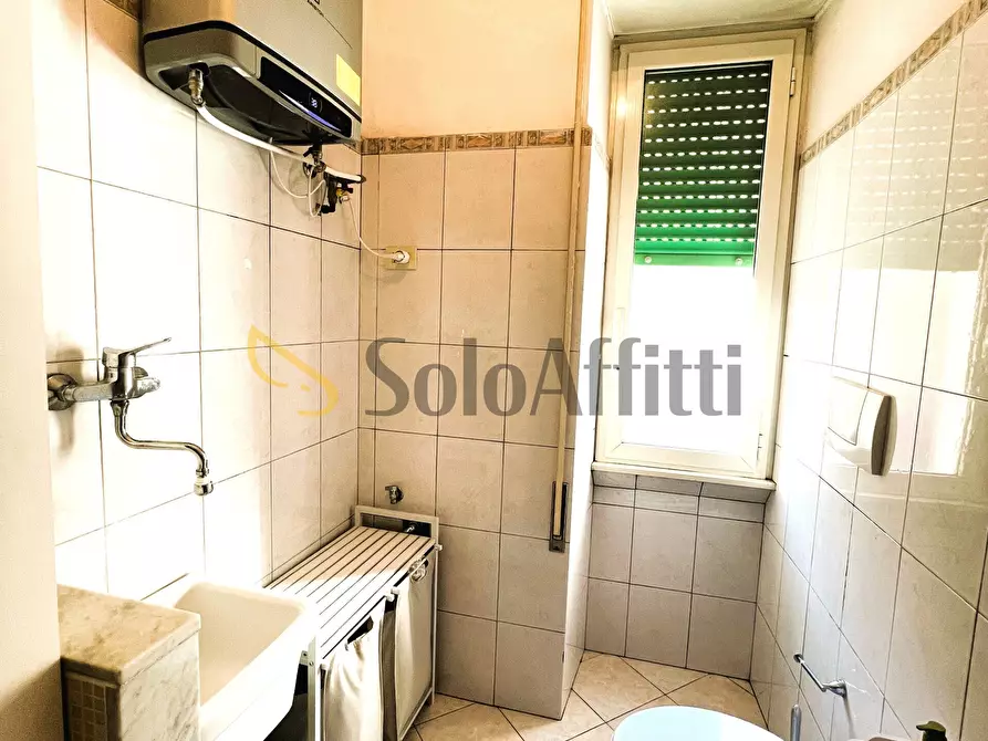 Immagine 6 di Trilocale in affitto  in via Pomezia a Roma