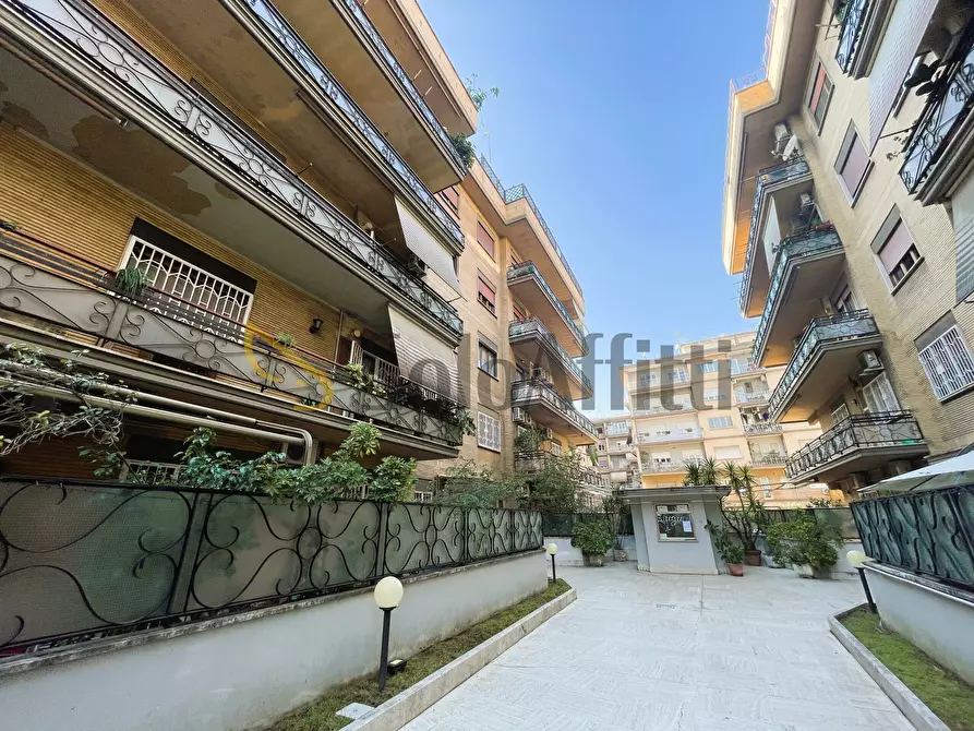 Immagine 32 di Stanza singola in affitto  in via Pian Due Torri 43 a Roma