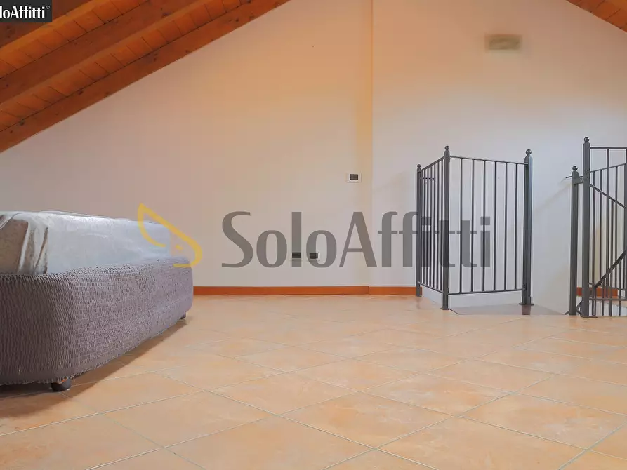 Immagine 18 di Bilocale in affitto  in Piazza Giuseppe Garibaldi 28 a Muggiò