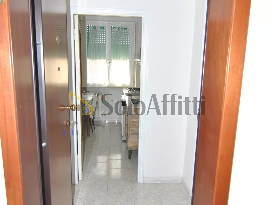 Immagine 2 di Trilocale in affitto  in Via Giulio Cesare Vinzio 28 a Livorno