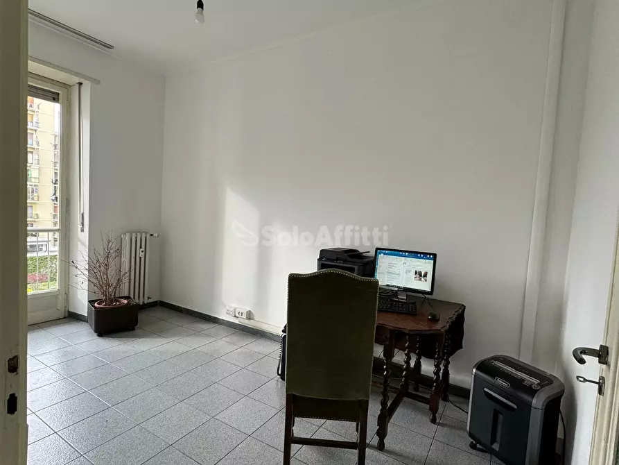 Immagine 1 di Ufficio in affitto  in Corso Trapani a Torino