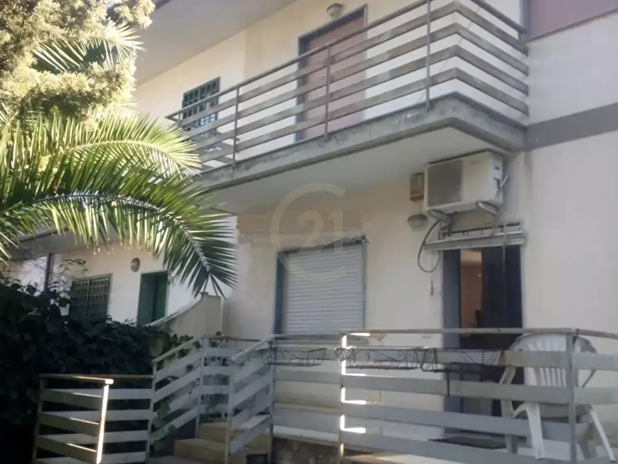 Immagine 1 di Villetta a schiera in vendita  a Mascalucia