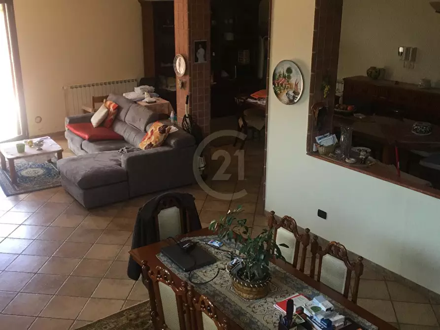 Immagine 2 di Casa bifamiliare in vendita  a Mascalucia