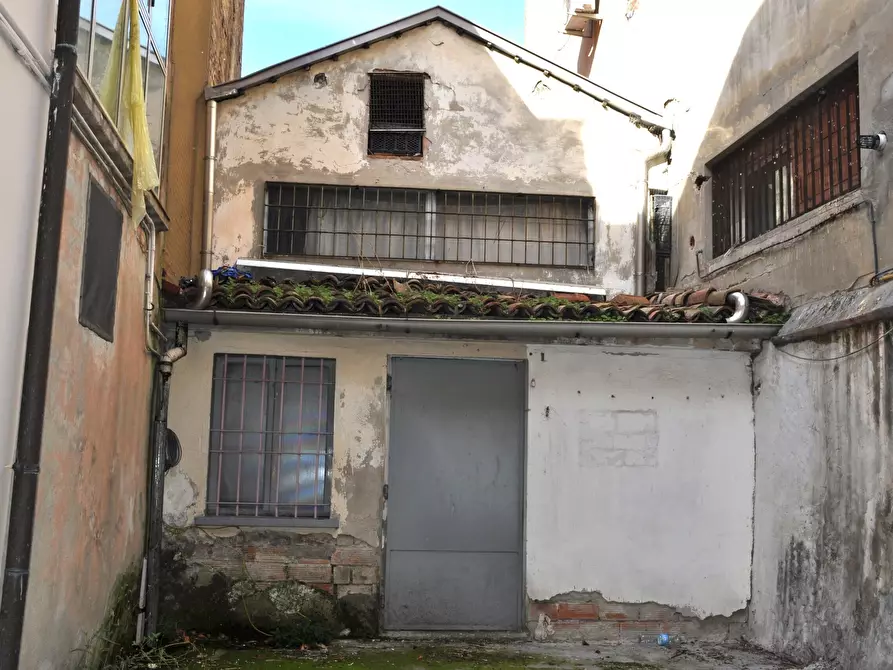 Immagine 6 di Magazzino in vendita  in Borgo Sorgo 14 a Parma