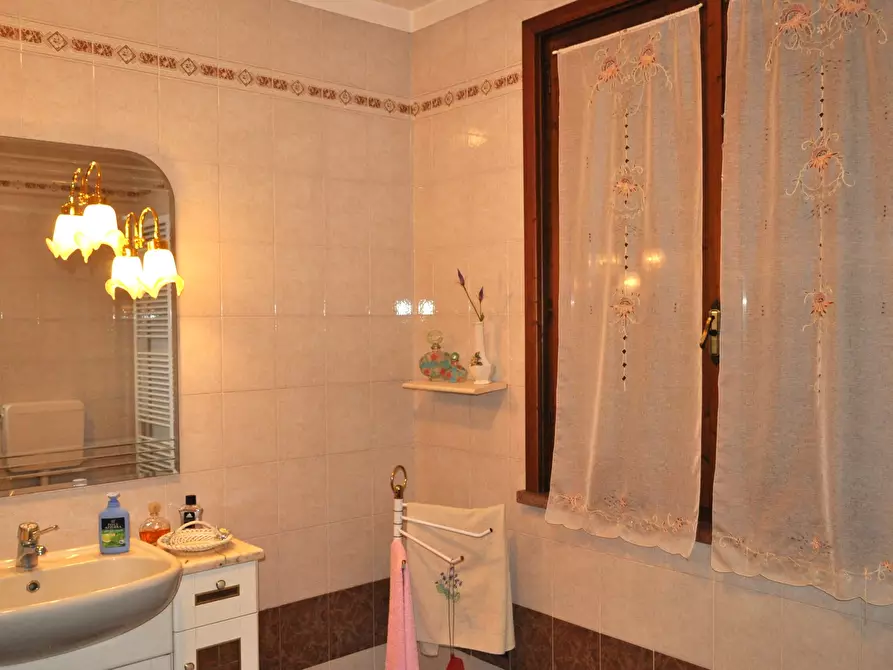 Immagine 38 di Casa bifamiliare in vendita  in VIA BEDESCHI a San Secondo Parmense