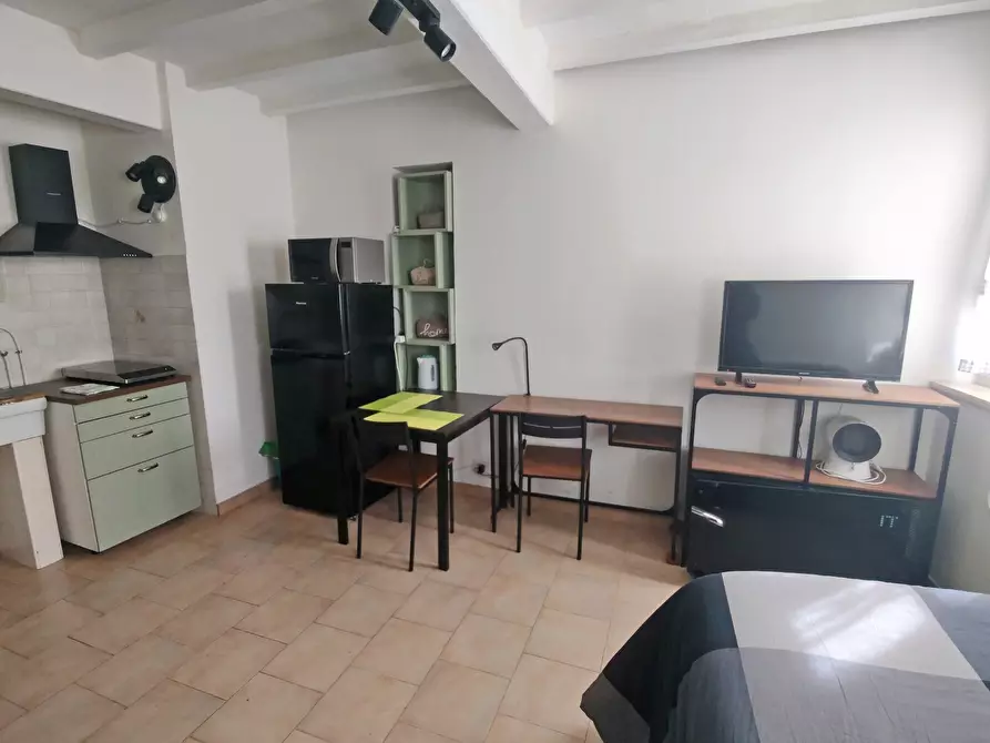Immagine 23 di Palazzo in vendita  in Strada XX Settembre a Parma