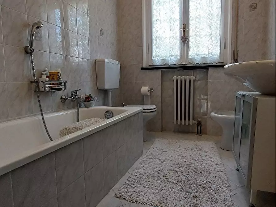 Immagine 14 di Quadrilocale in vendita  a Parma