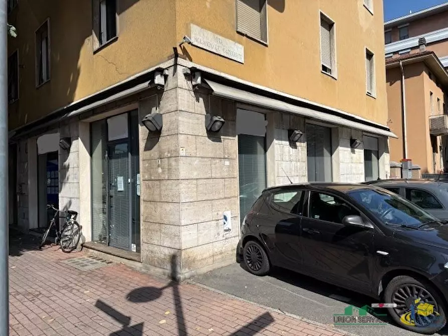 Immagine 4 di Locale commerciale in affitto  in Viale Antonio Gramsci 27A a Parma