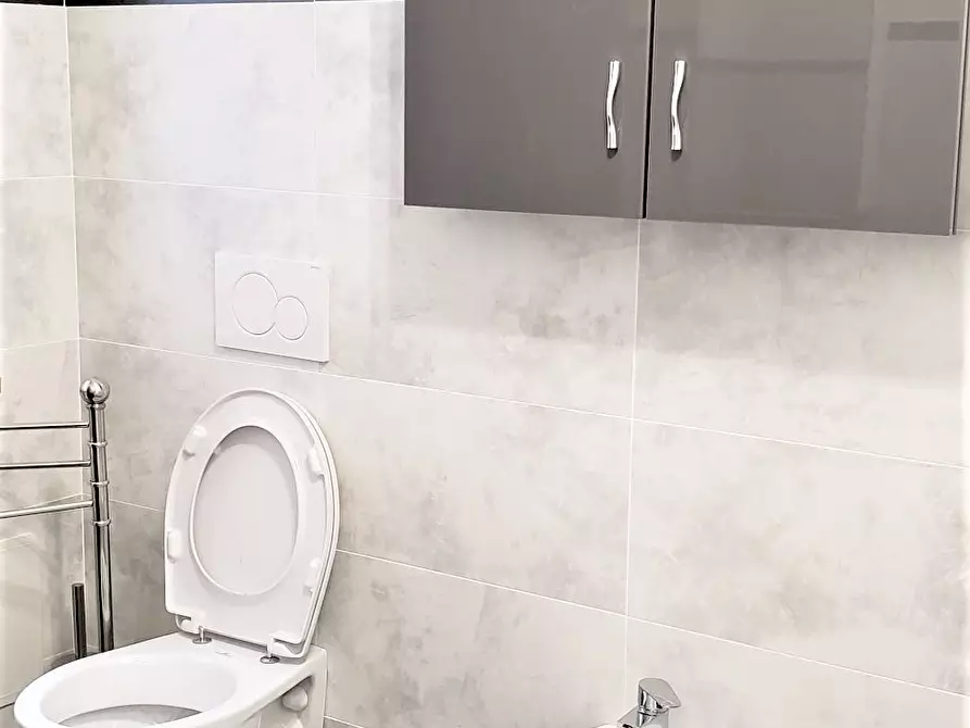 Immagine 14 di Trilocale in affitto  in Via Giuseppe Verdi a Parma