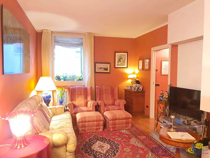 Immagine 10 di Trilocale in vendita  in Via Francesco Cassoli a Reggio Nell'emilia