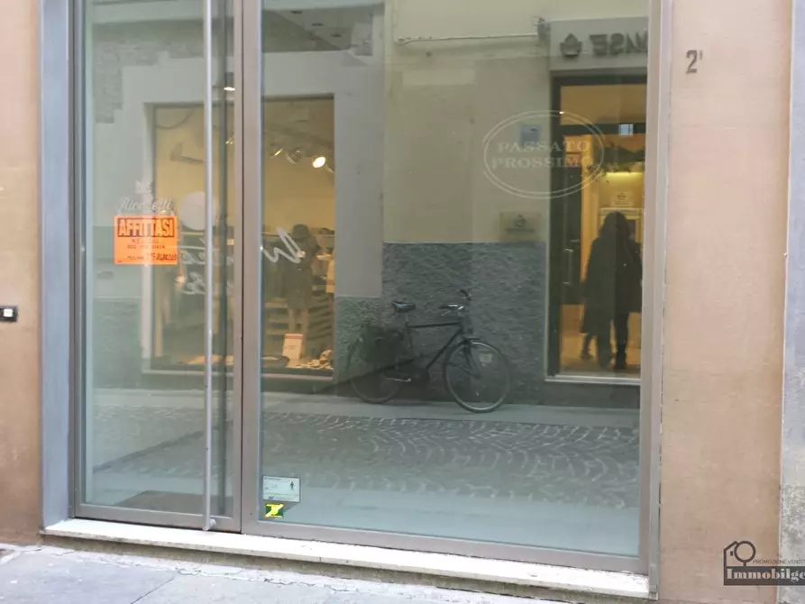 Immagine 12 di Locale commerciale in affitto  in Borgo Angelo Mazza 2 a Parma