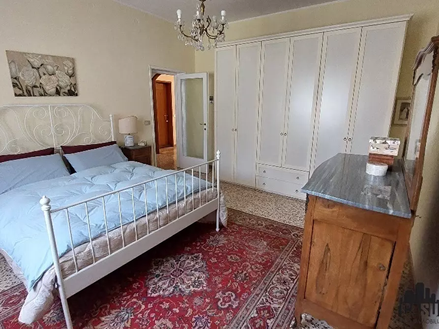 Immagine 11 di Quadrilocale in vendita  a Parma