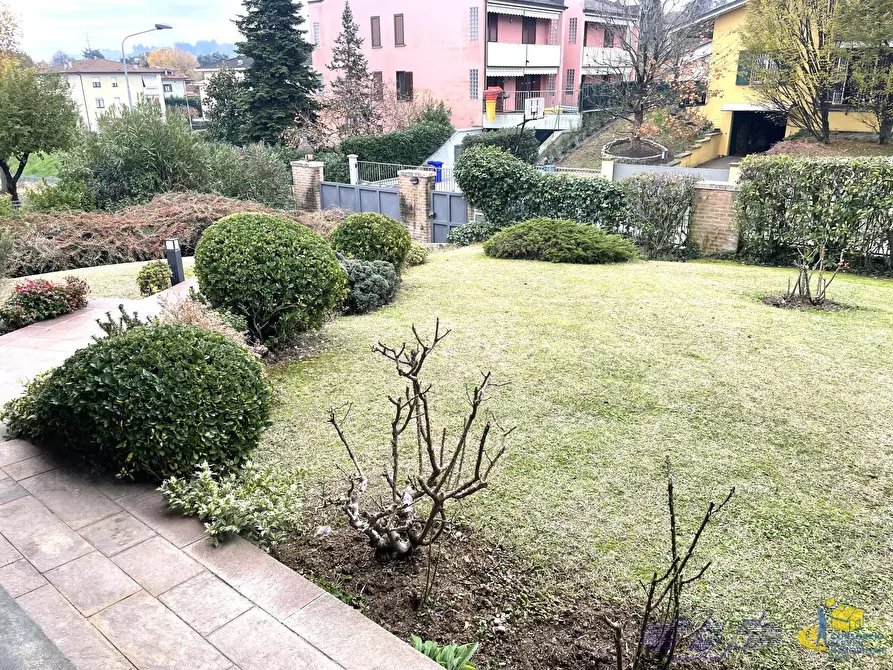 Immagine 3 di Villa in vendita  in Via Fontana Anna a Traversetolo