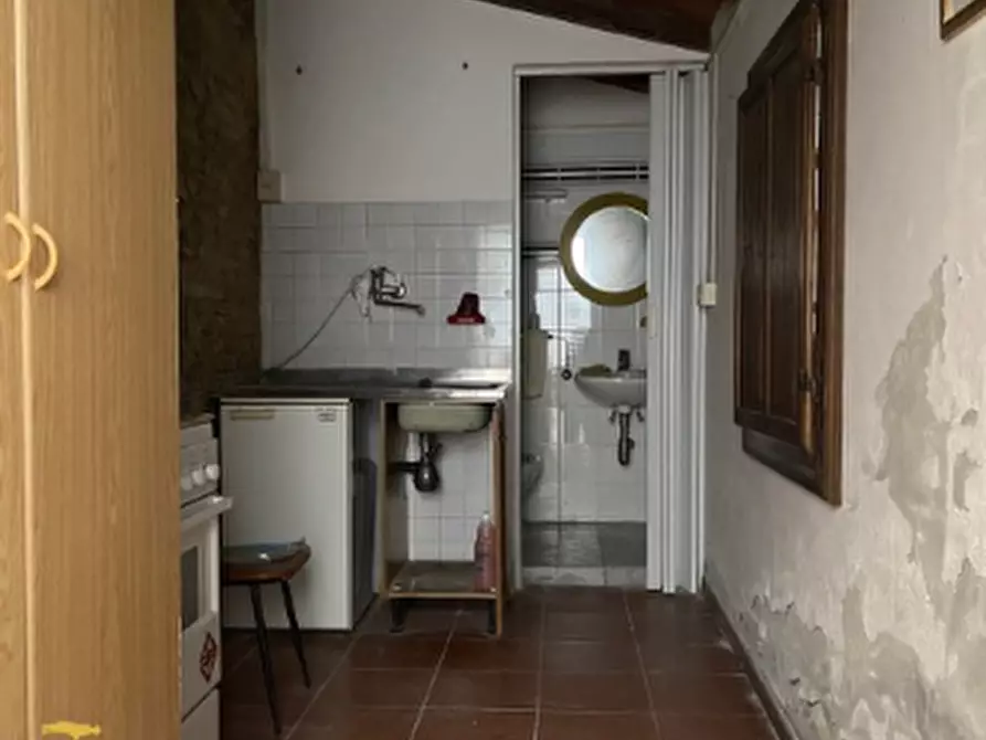 Immagine 2 di Magazzino in vendita  in Via Corso Corsi 15 a Parma