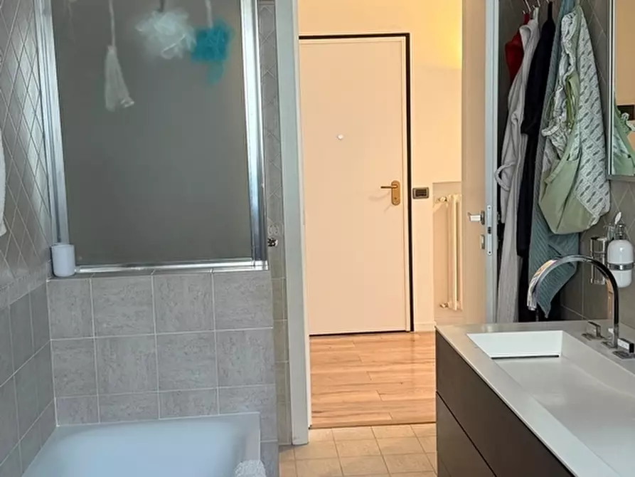 Immagine 43 di Casa trifamiliare in vendita  in Via Torino a Collecchio