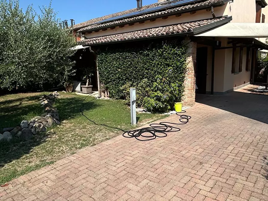 Immagine 2 di Porzione di casa in vendita  in Via Augusto Franzoj 6 a Parma
