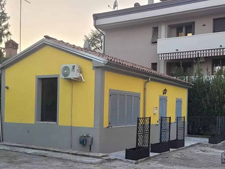 Immagine 1 di Bilocale in vendita  in Strada Manara 4 a Parma