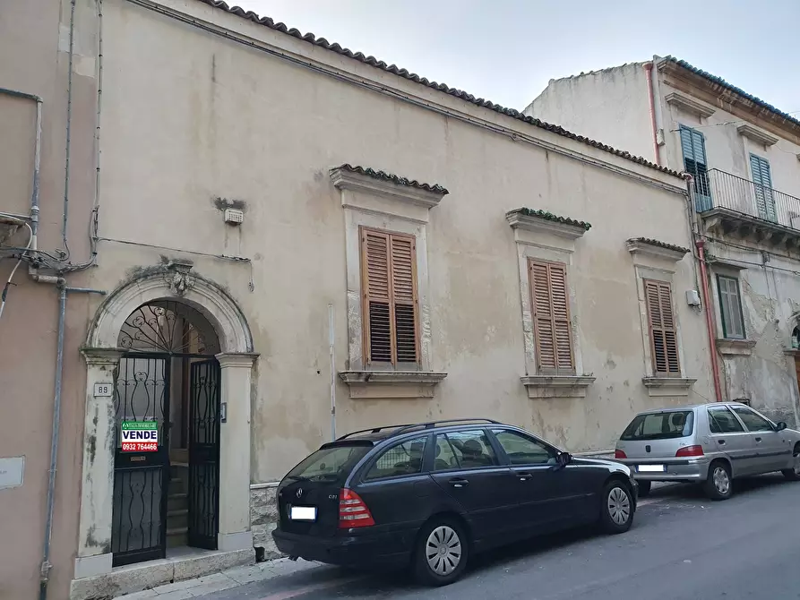 Immagine 2 di Casa indipendente in vendita  a Modica